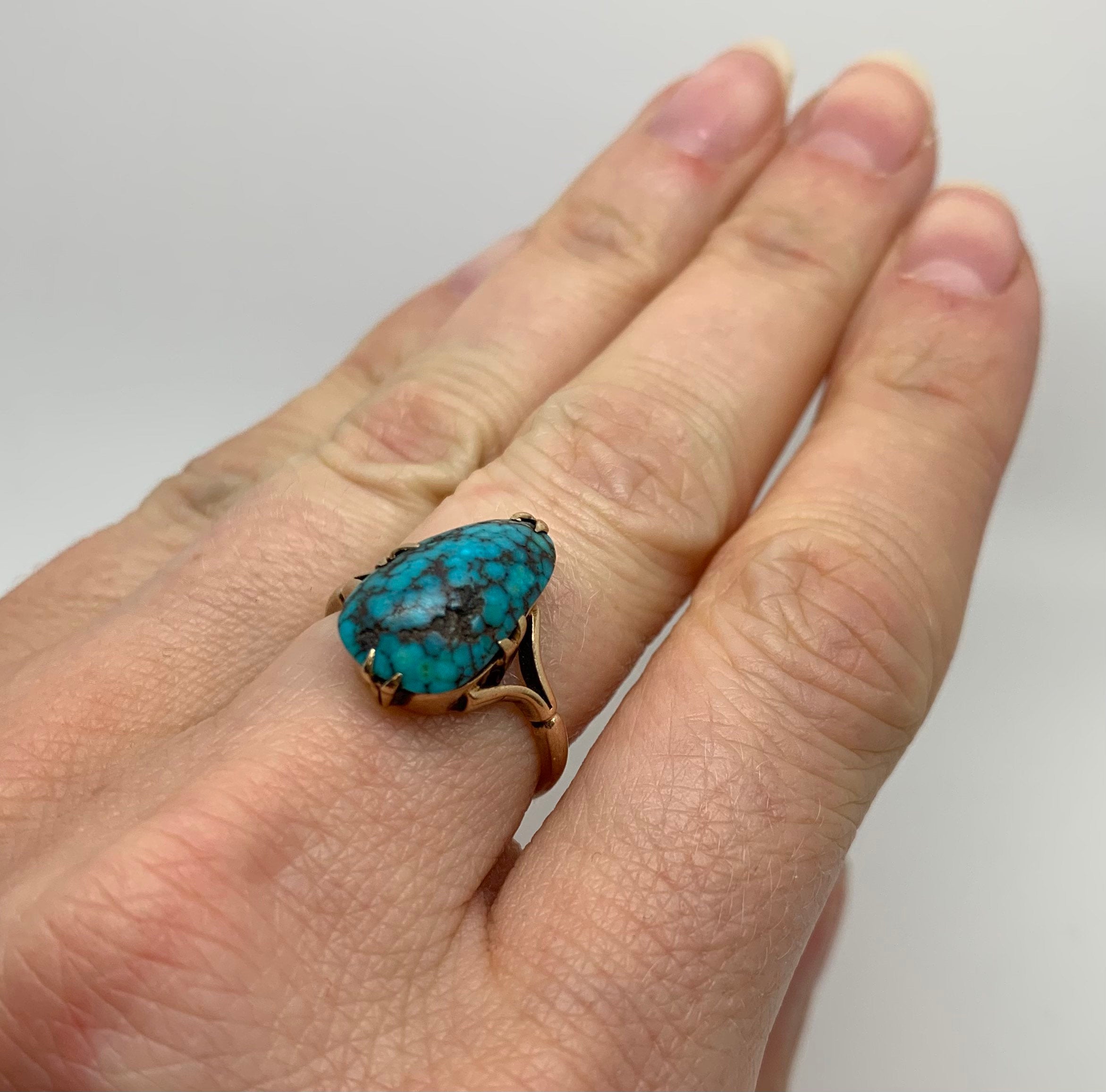 Arts and Crafts Turquoise Matrix 9ct Yellow Gold Ring c.1900 - Image 6
