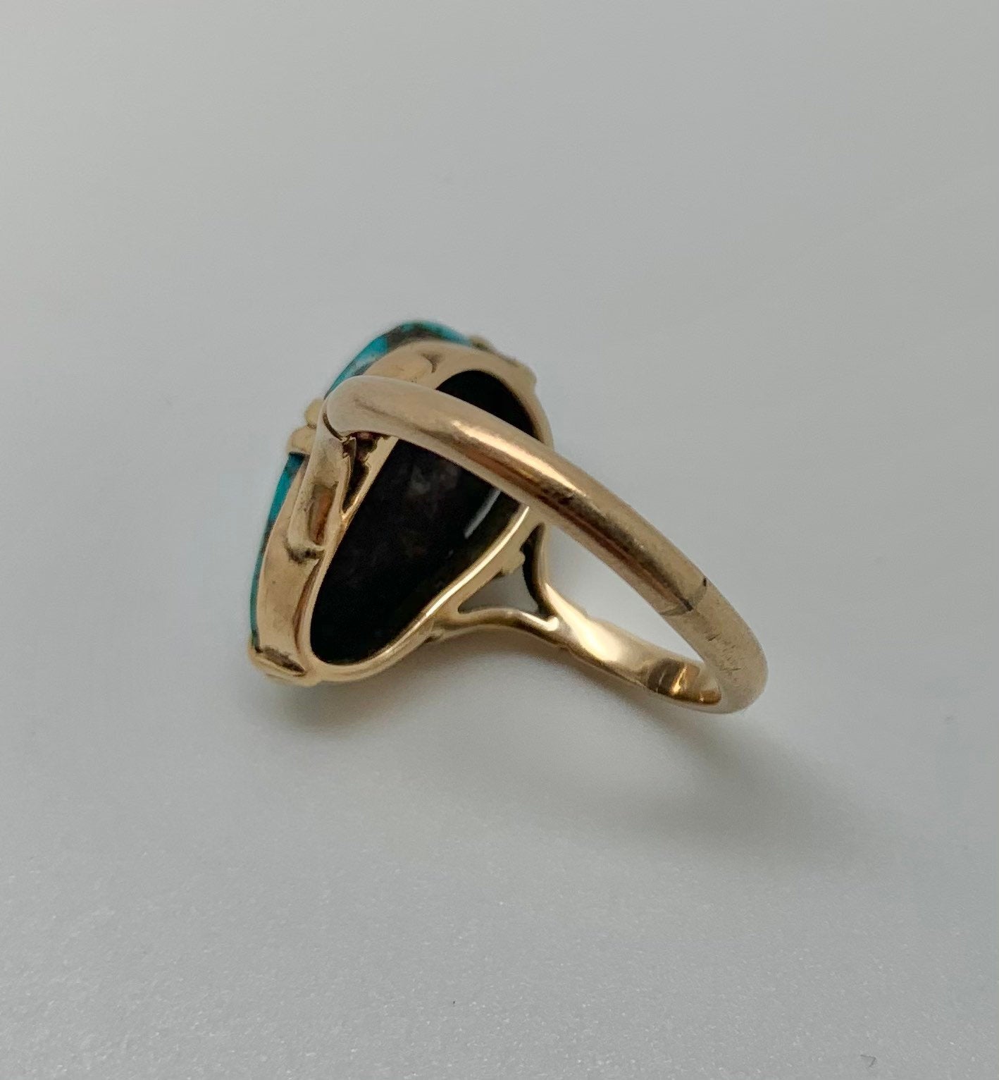 Arts and Crafts Turquoise Matrix 9ct Yellow Gold Ring c.1900 - Image 8