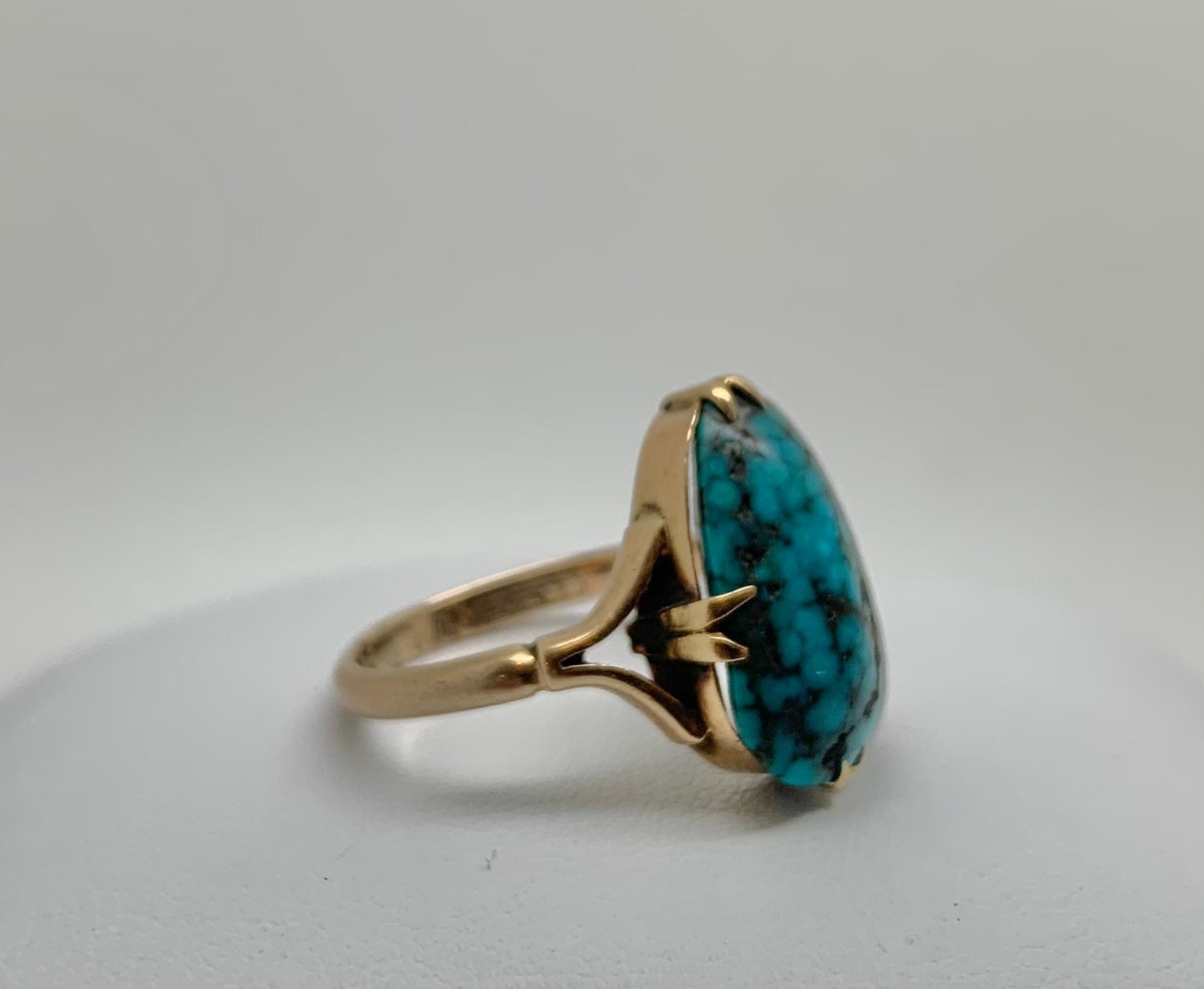 Arts and Crafts Turquoise Matrix 9ct Yellow Gold Ring c.1900 - Image 5