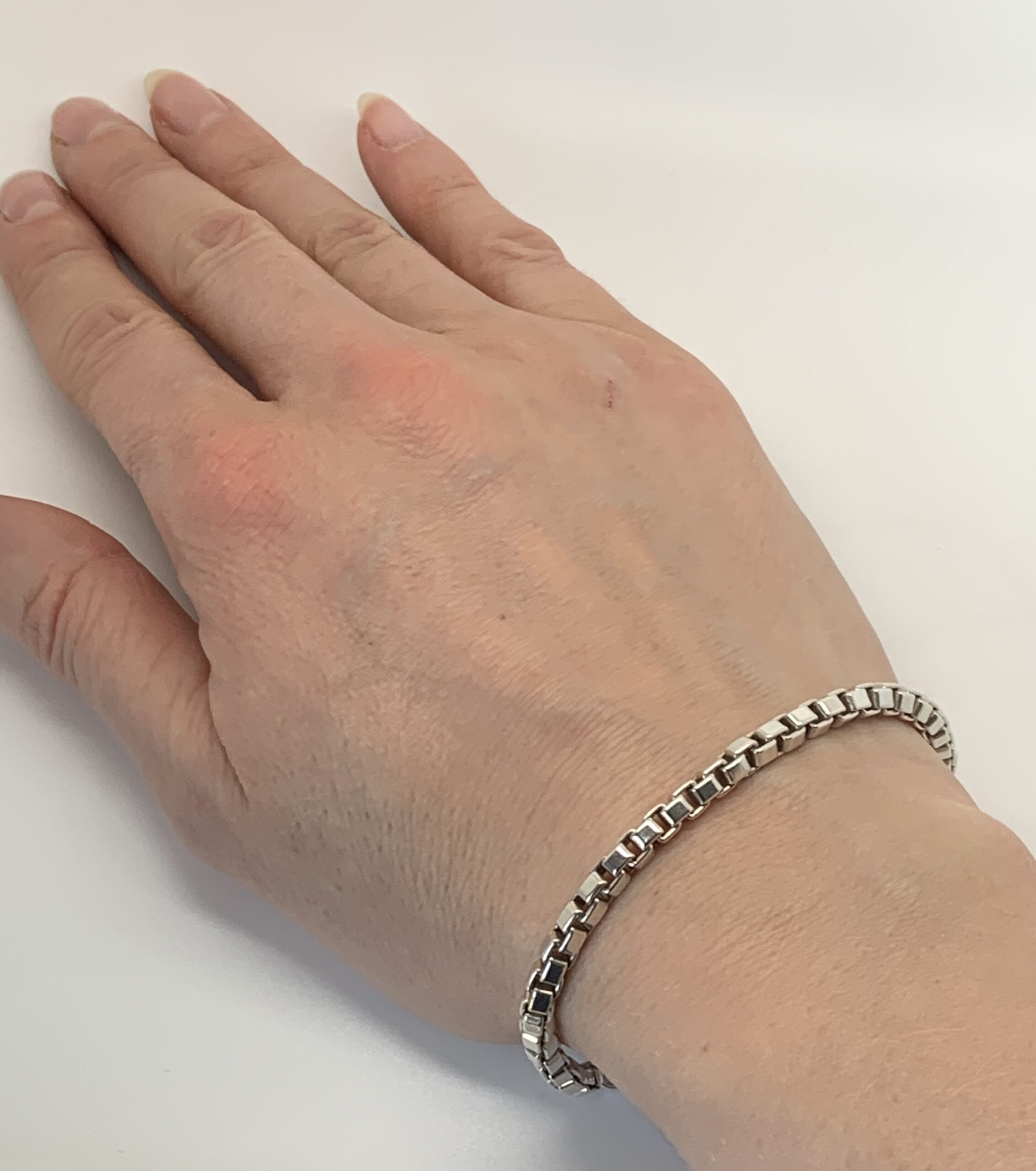 TIFFANY Contemporary Venetian Box Chain Link Bracelet - Image 3