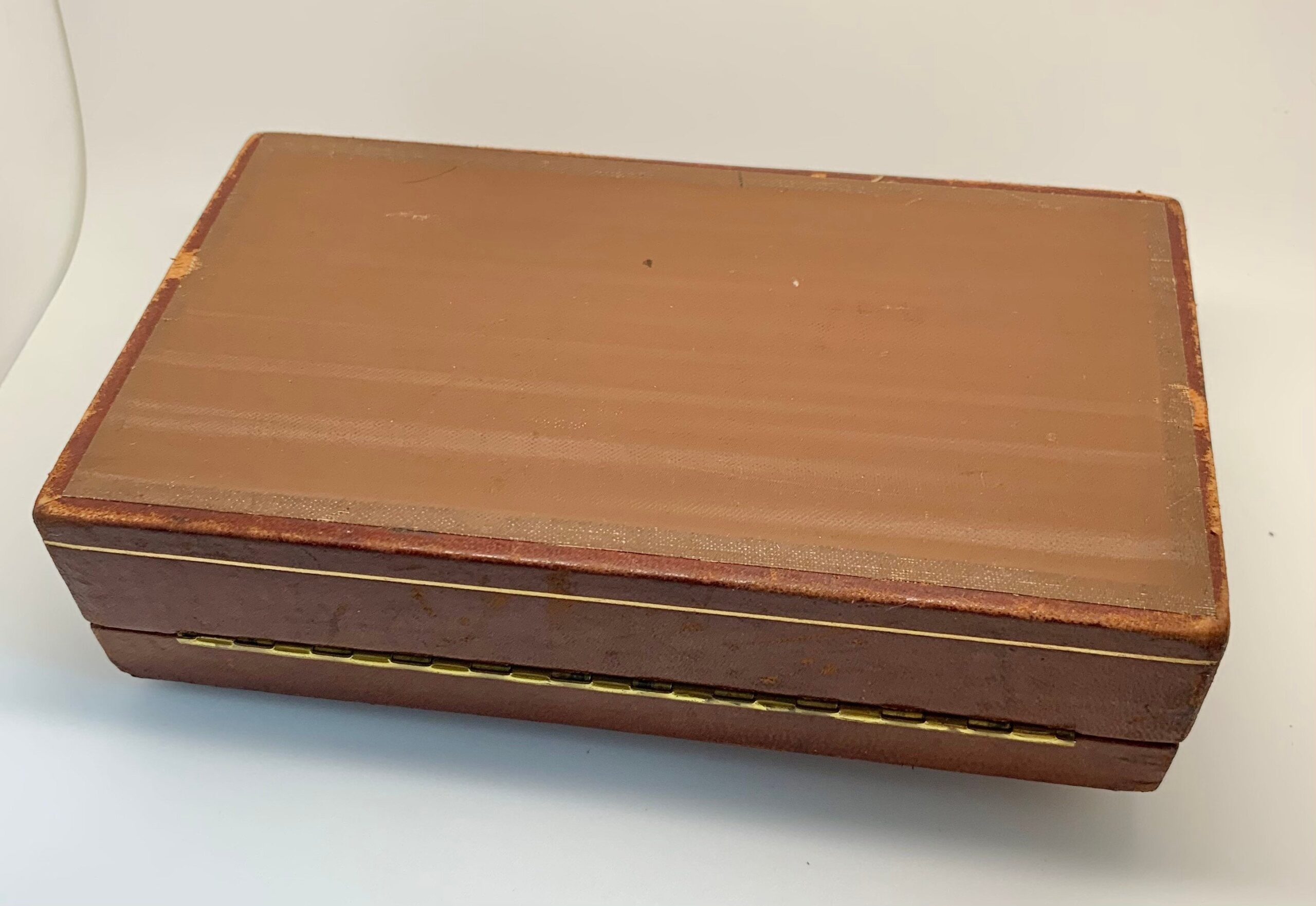 DALE CARNEGIE Vintage Crested Leather Cigar Box c.1940s - Image 6