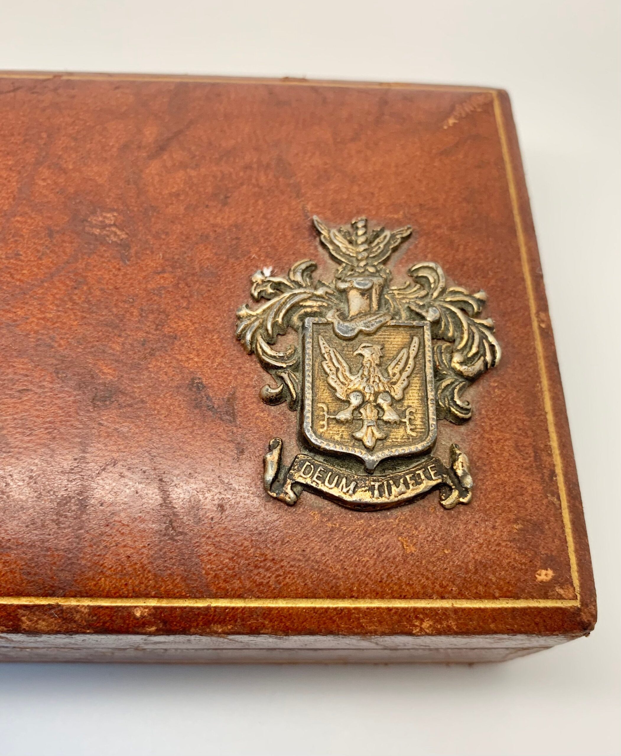 DALE CARNEGIE Vintage Crested Leather Cigar Box c.1940s - Image 3