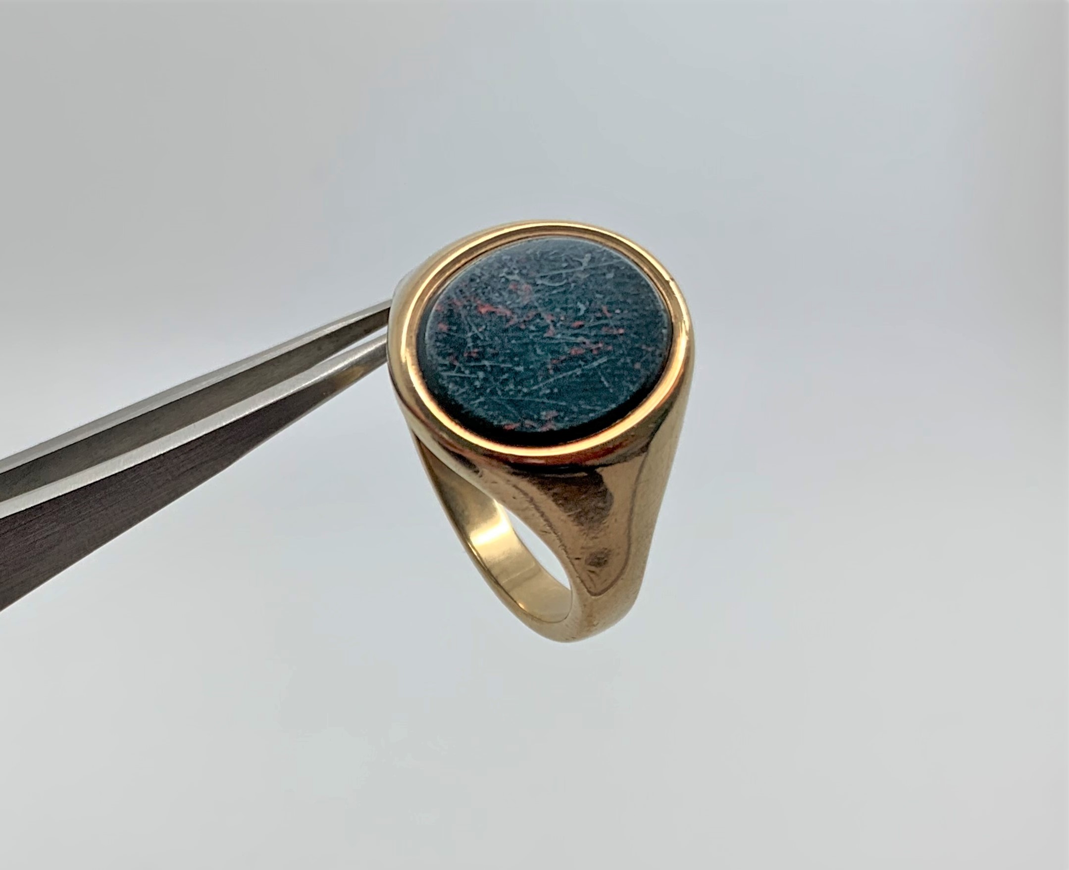 Vintage 1970s Bloodstone Gold Gents Signet Ring