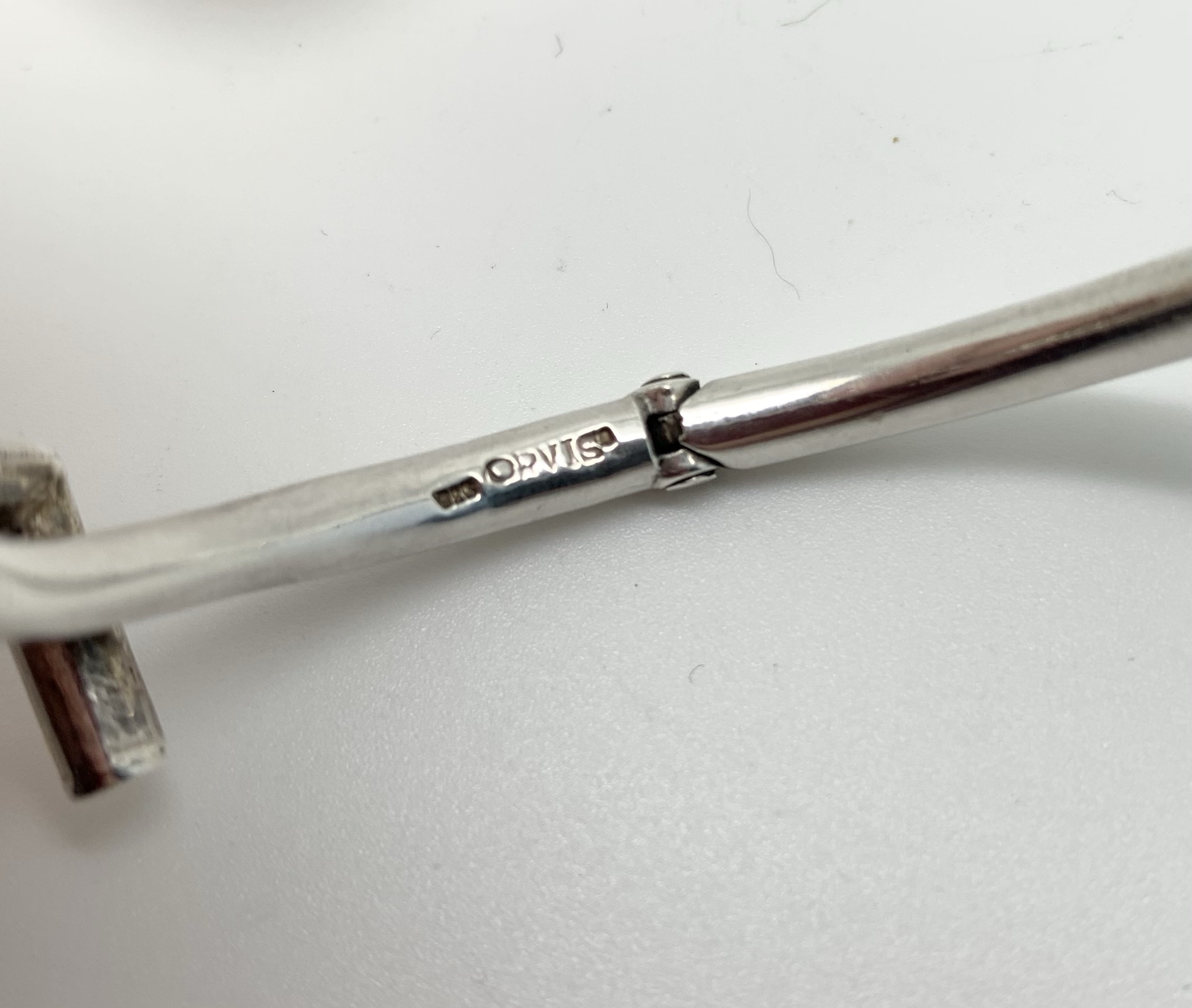 01190 Vintage Orvis Silver Riding Crop Ouroboros Bangle