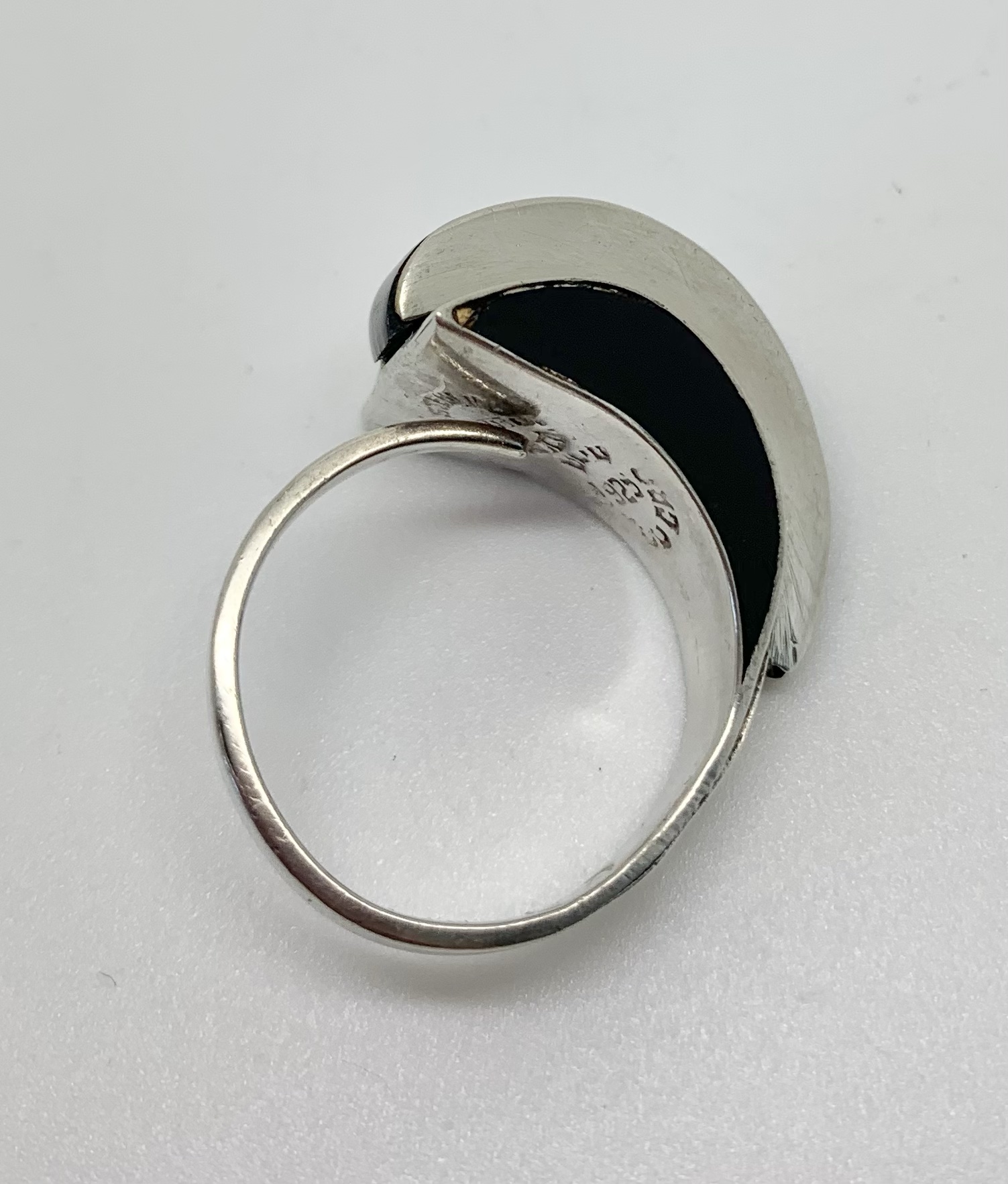 Modernist Mexican Sterling Silver Onyx Ring c.1950s - Image 8