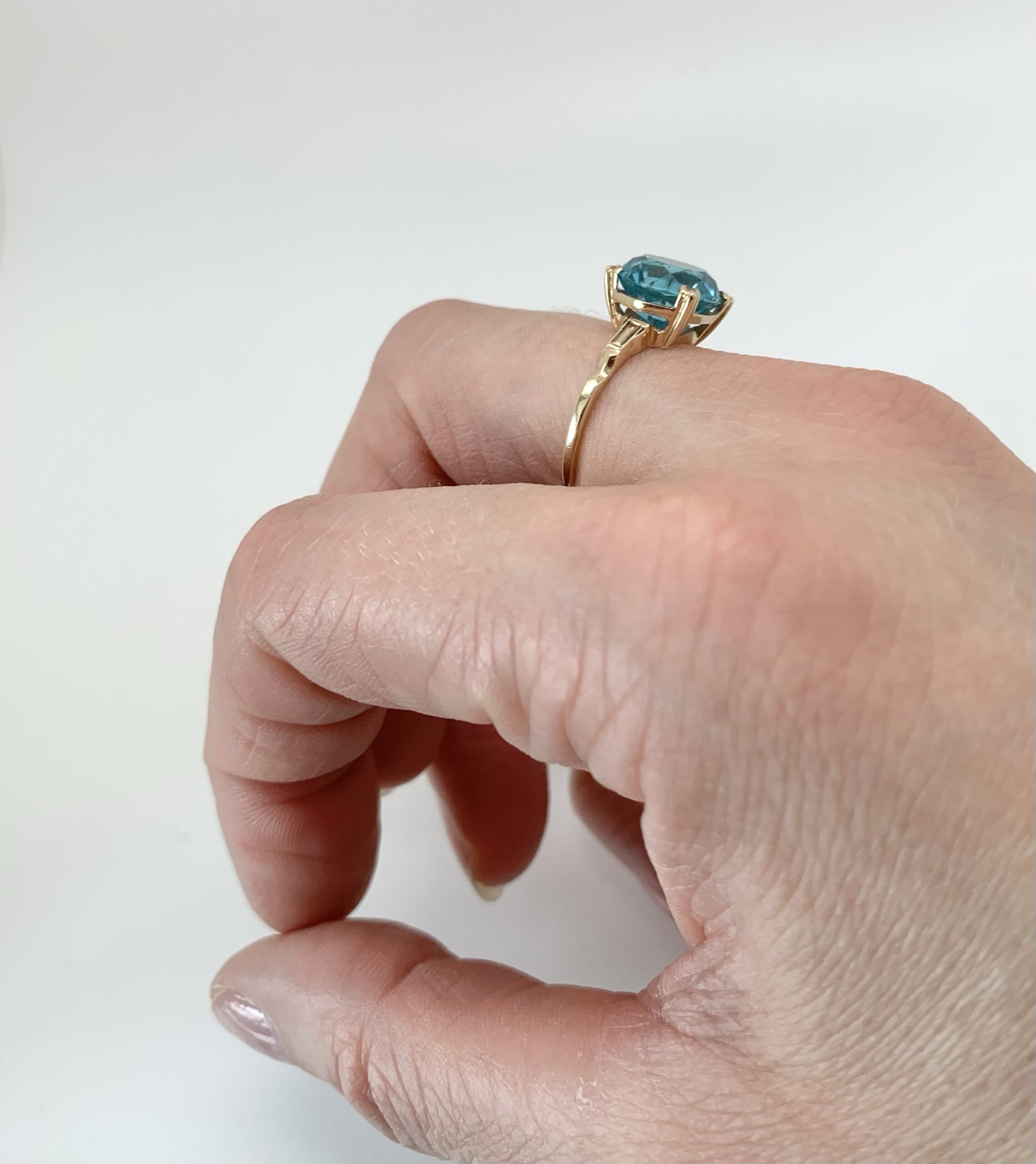 Art Deco 6.5ct Blue Zircon Rose Gold Solitaire Ring c.1920s - Image 4