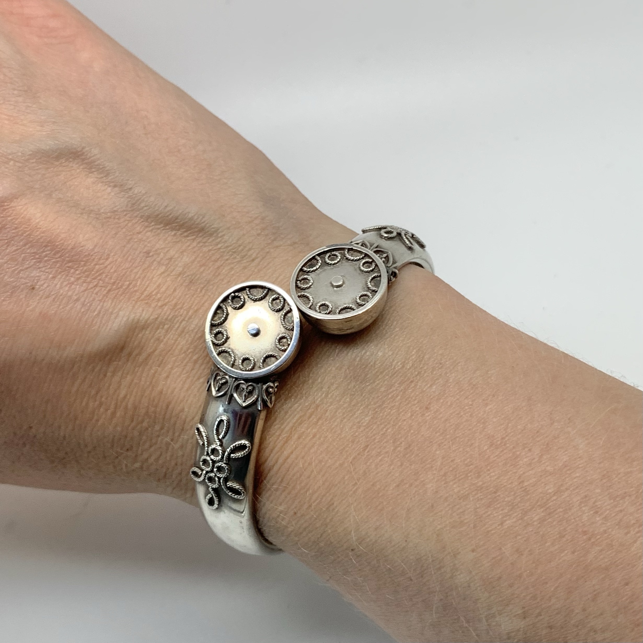 00537 Antique Etruscan Revival Continental Silver Cross Over Bangle Bracelet
