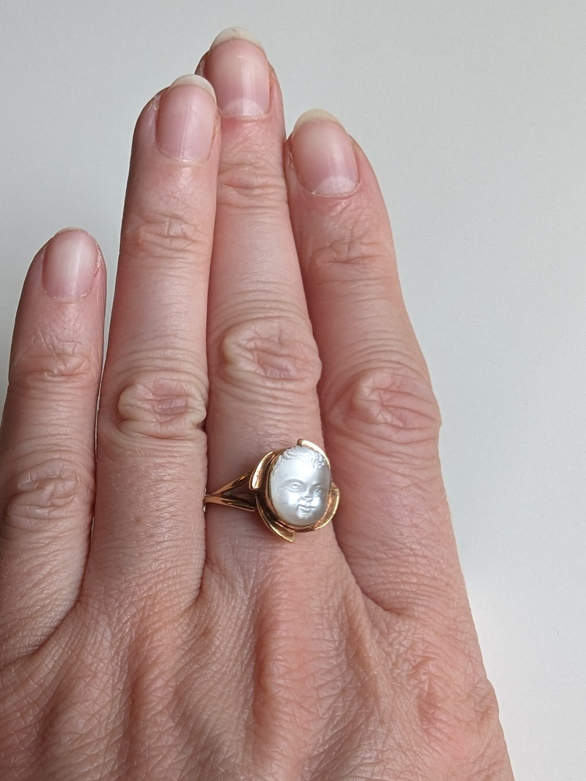 Antique Victorian Carved Moonstone Baby Cherub Face Gold Ring c.1900