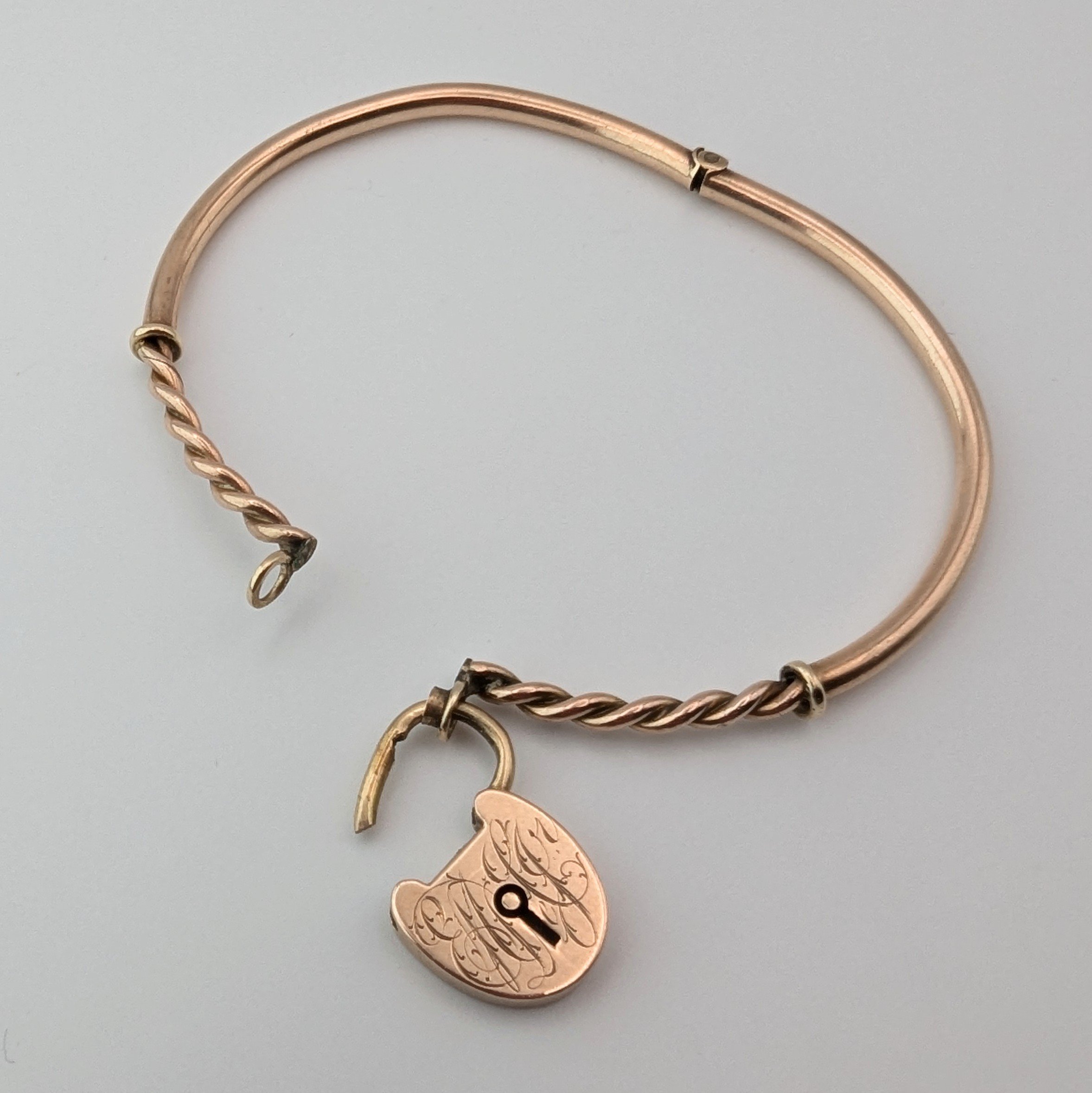 Victorian 9ct Rose Gold Sweetheart Rope Padlock Bangle c.1890s - Image 3