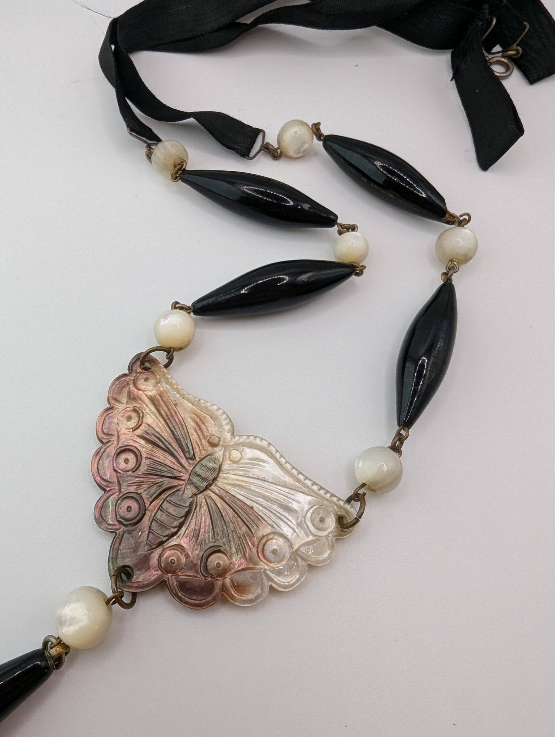 Art Nouveau Carved MOP Butterfly & French Jet Sautoir Necklace c.1890s - Image 4