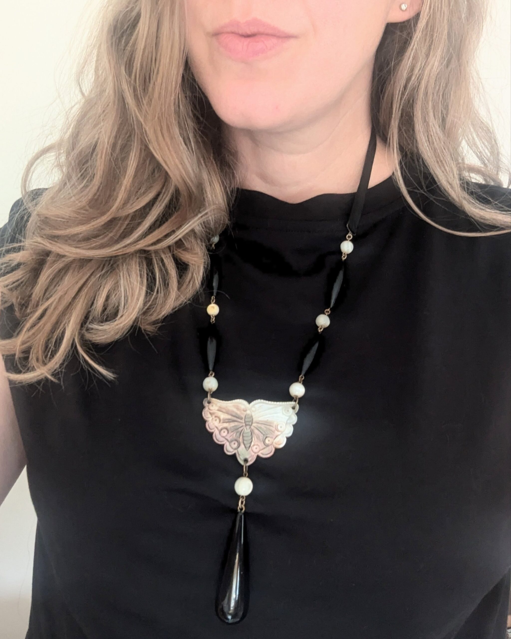 Art Nouveau Carved MOP Butterfly & French Jet Sautoir Necklace c.1890s - Image 2