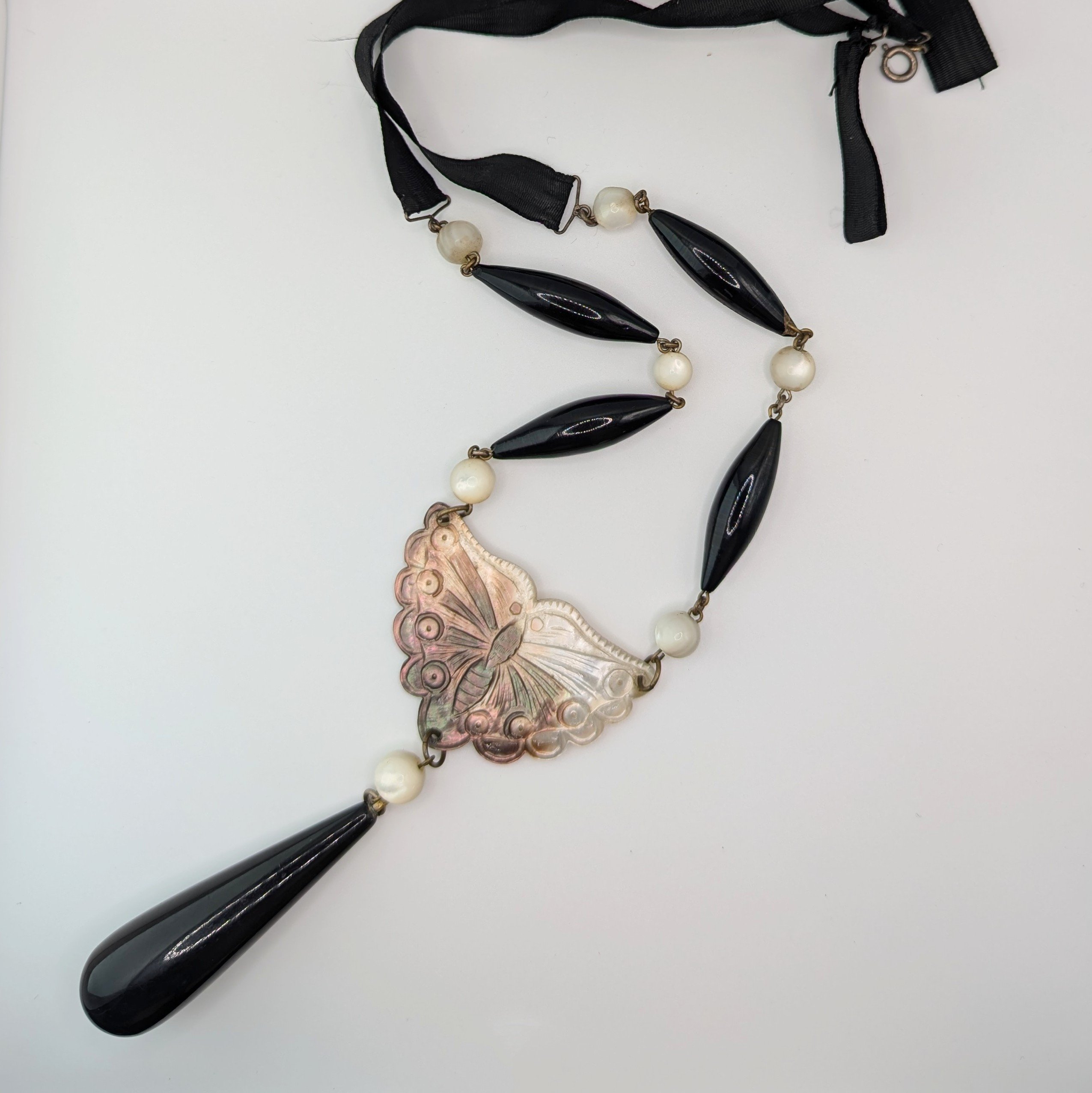 Art Nouveau Carved MOP Butterfly & French Jet Sautoir Necklace c.1890s - Image 3