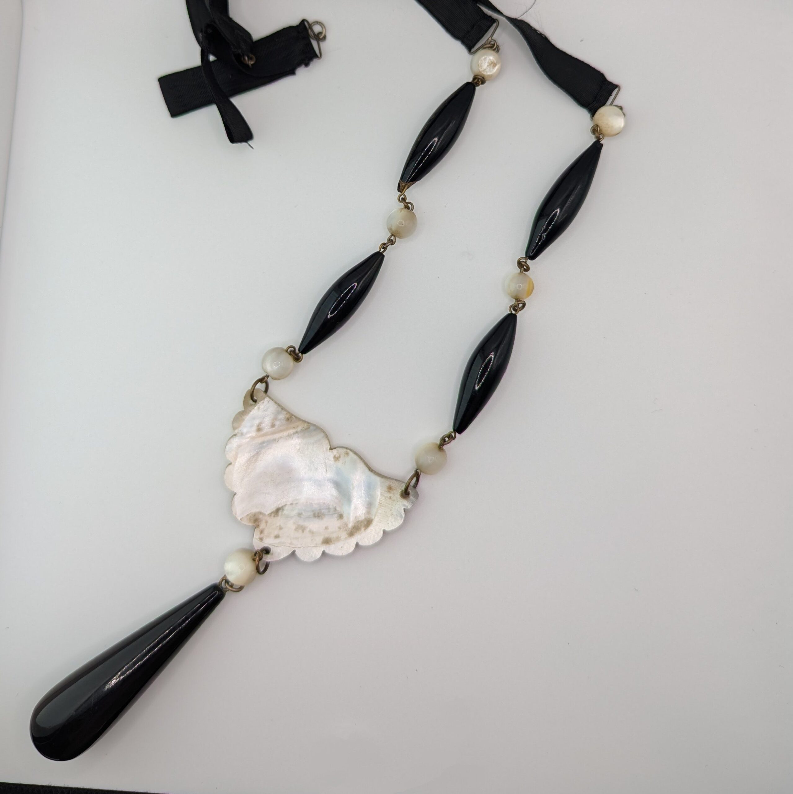 Art Nouveau Carved MOP Butterfly & French Jet Sautoir Necklace c.1890s - Image 5