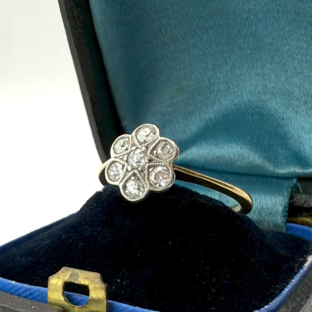 Art Deco Diamond Daisy Cluster 18ct Gold Ring 1920s